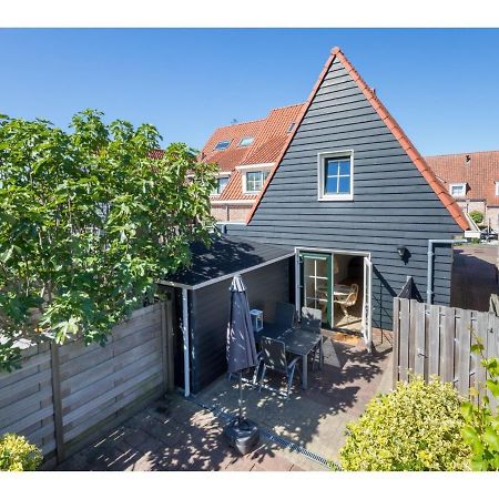 Quietly Located House Within Walking Distance Of The Beach Domburg Bagian luar foto
