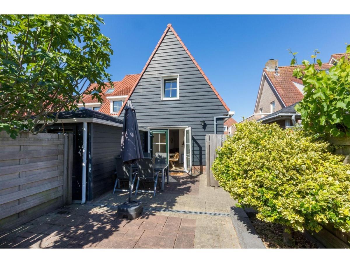 Quietly Located House Within Walking Distance Of The Beach Domburg Bagian luar foto