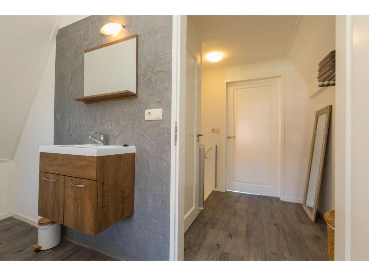 Quietly Located House Within Walking Distance Of The Beach Domburg Bagian luar foto