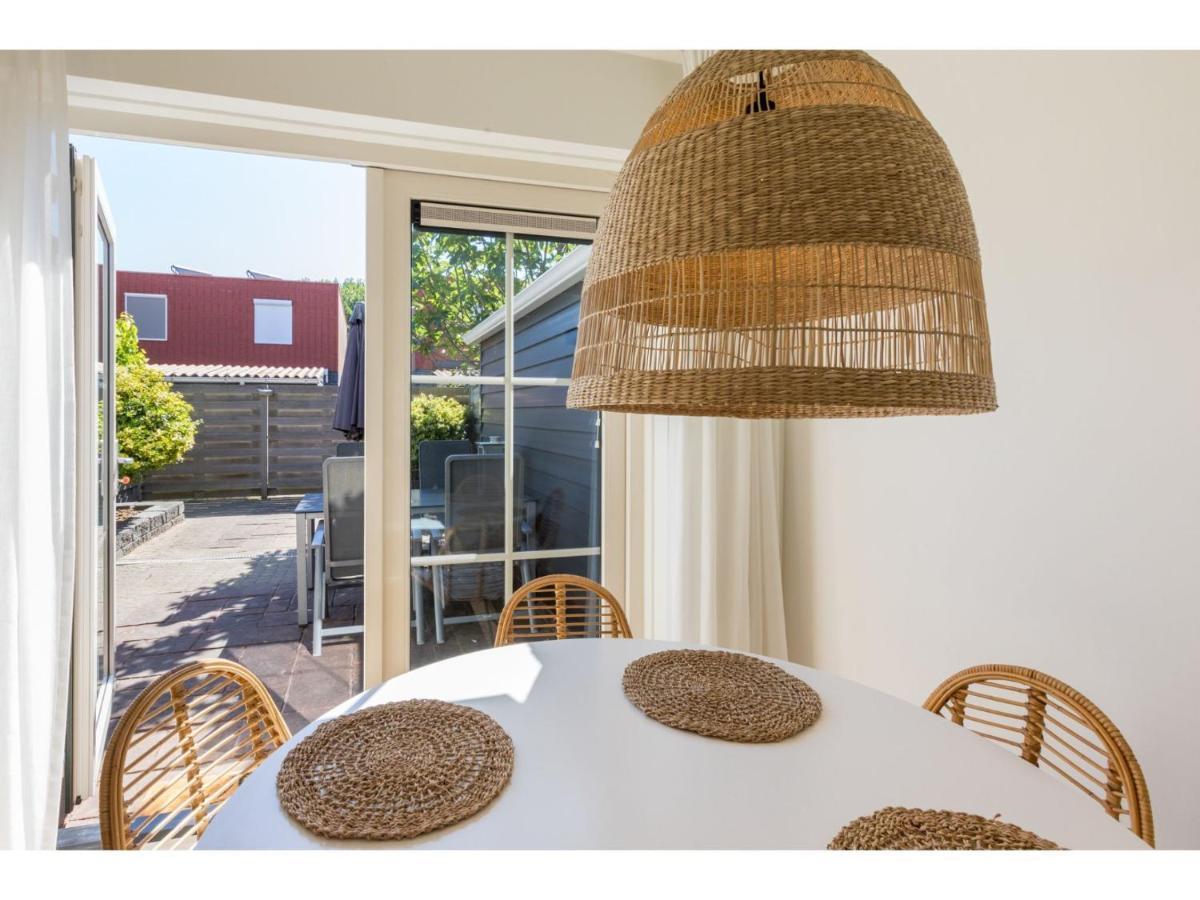 Quietly Located House Within Walking Distance Of The Beach Domburg Bagian luar foto